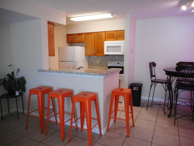 Photo - 2866 S University Dr Unidad 5102