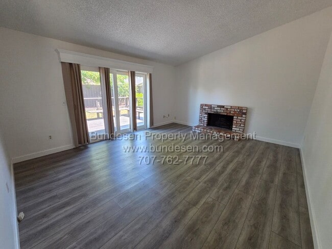 Photo - 5266 Evonne Ave