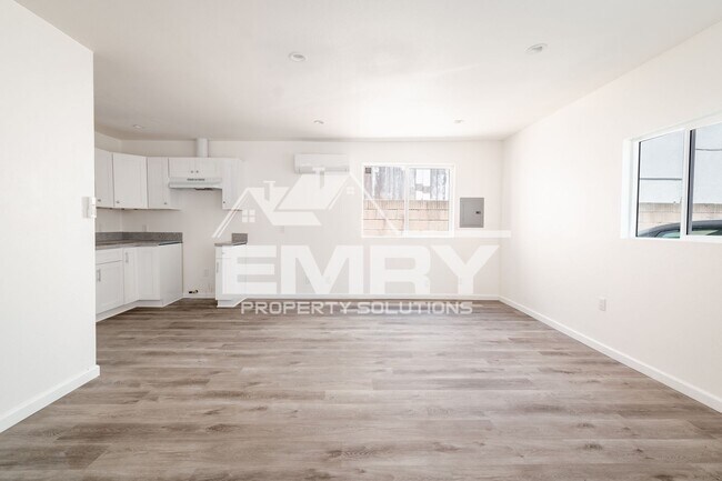 Photo - 3848 W 105th St Unit 3848 W 105th St Inglewood 3/4