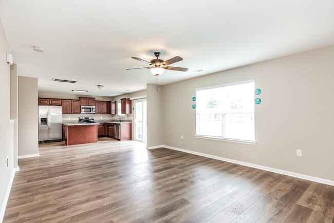 Photo - 1800 Windy Willow Ln