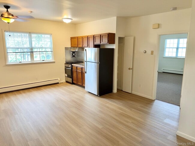 Photo - 2 Rockland Ave N Unit 2N