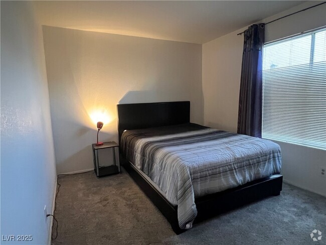 Building Photo - 2064 Mesquite Ln Unit 304 Rental