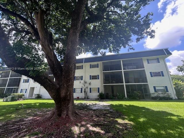 Building Photo - 5090 SW 64th Ave Unit 307 Rental