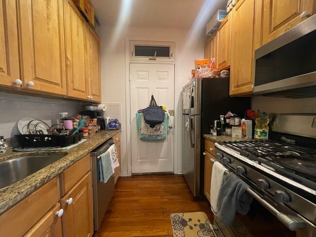 Photo - 677.5 W Wrightwood Ave Unit 3N