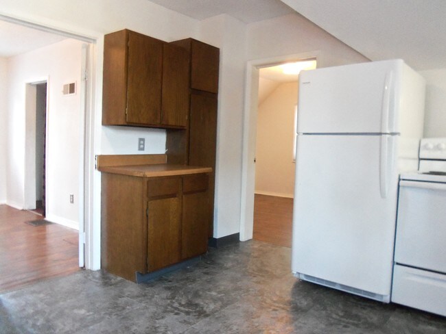 Photo - 440 Florence St