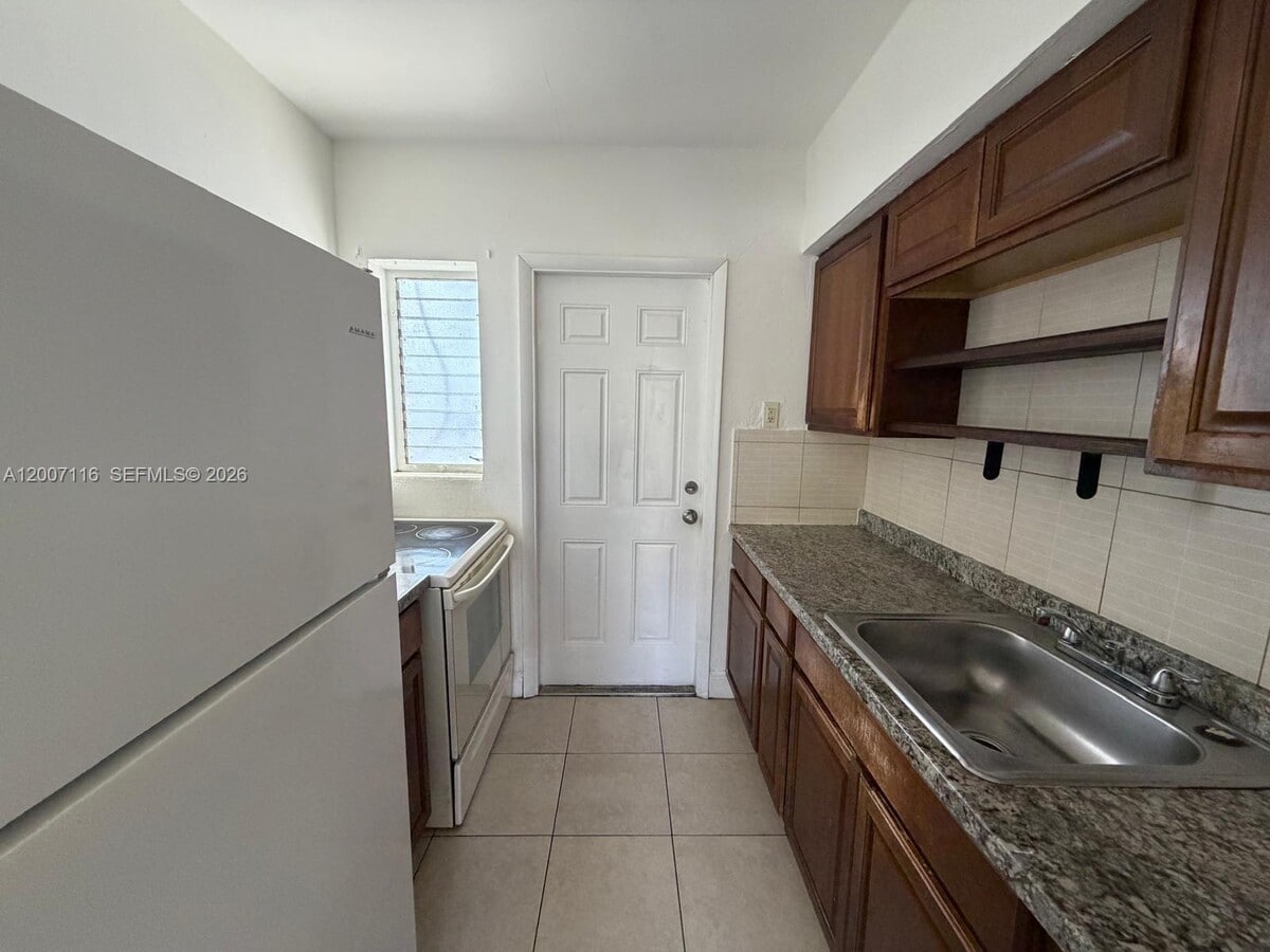 Photo - 8321 Crespi Blvd Unit 6