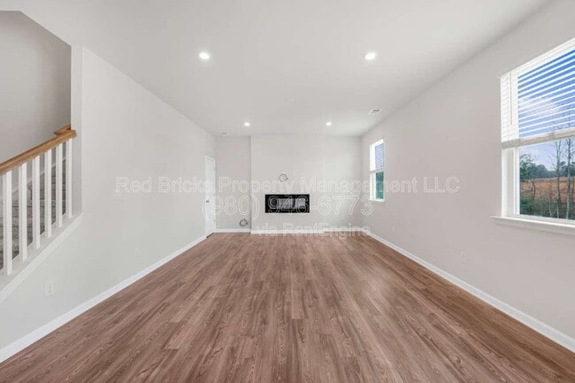 Photo - 2201 Lavender Mdws Ct