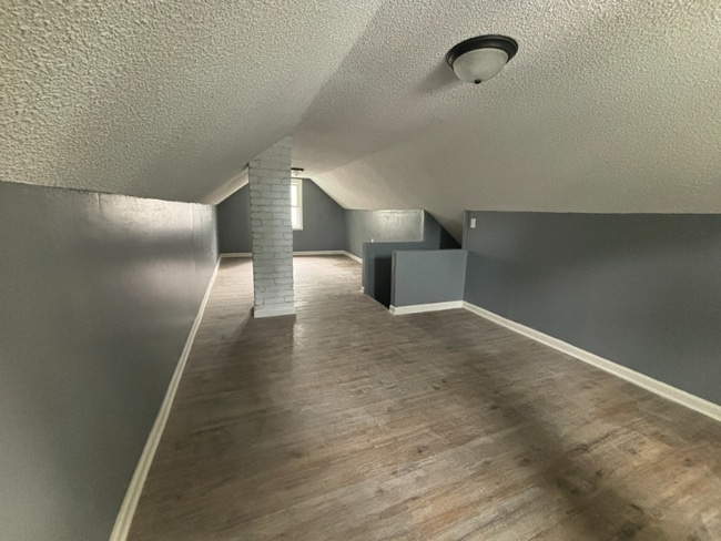 Photo - 5433 Norton Ave