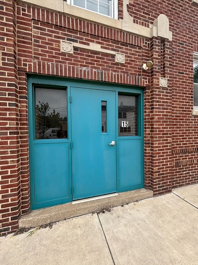 Building Photo - Spacious 3-Bedroom Apartment – 2nd Floor