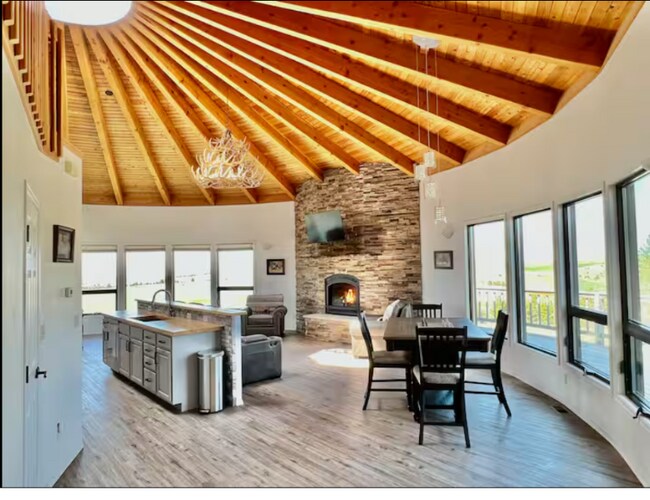 Photo - 60 Log Cabin Ln