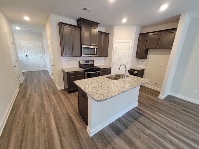 Photo - 3 Bed, 2 Bath Townhome Available in Berea