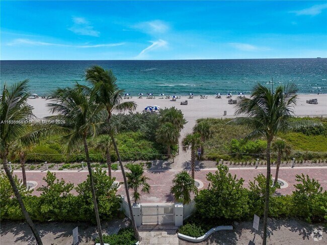 Building Photo - 5151 Collins Ave Unit 535 Rental
