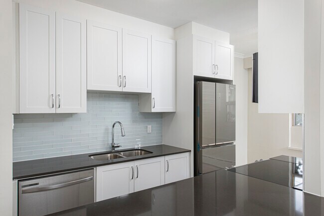 Photo - 115 Dowling Avenue