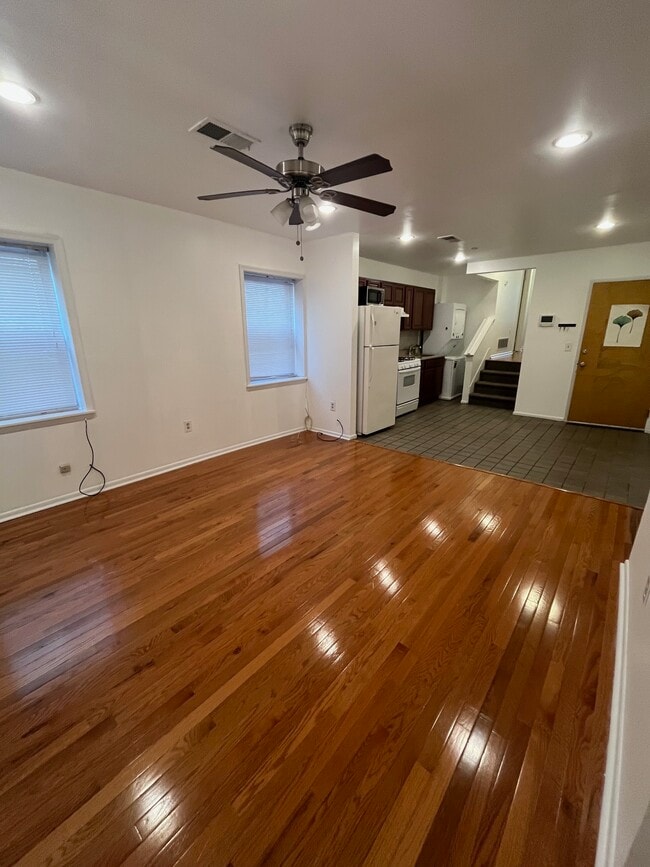 Photo - 1513 Fairmount ave