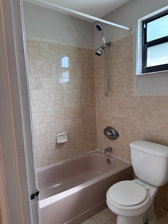 Photo - 781 SE 9th Ave Unit R