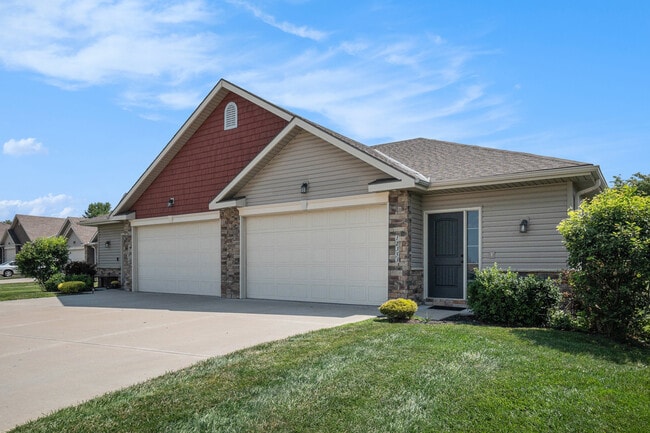 Building Photo - 12353 Fox Creek Dr Unit 12353 Rental