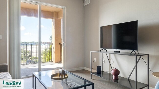 Photo - 4590 Winkler Ave Unidad 5-302.1407659