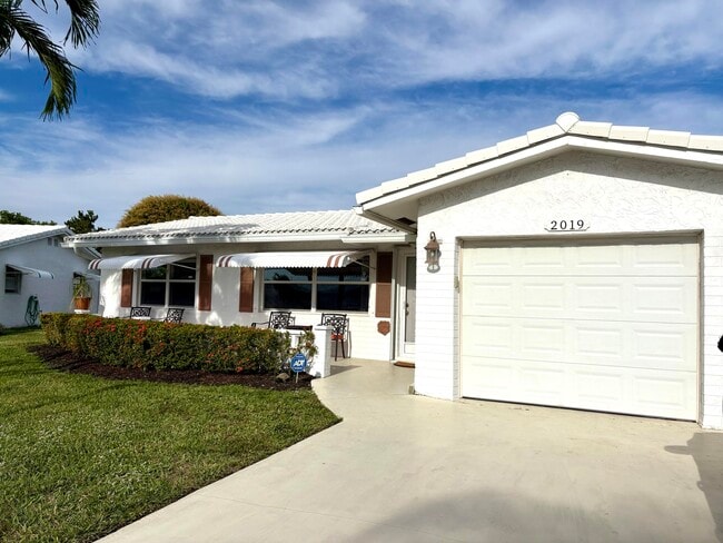 Photo - 2019 SW 18th Dr