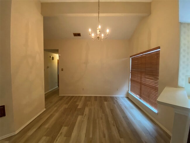 Photo - 3534 Woodmere Ln