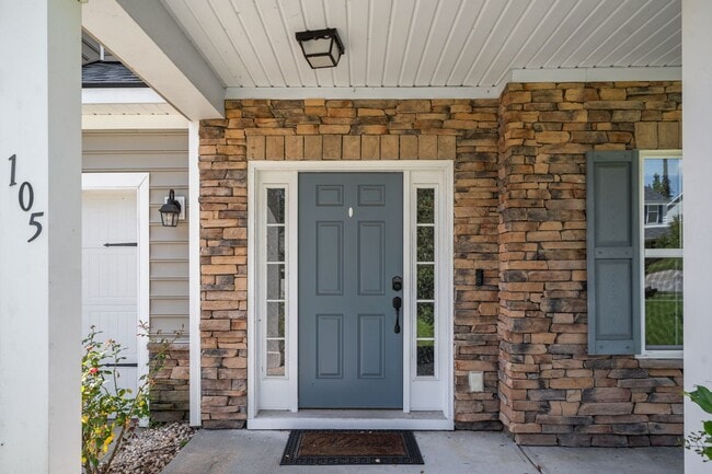 Photo - Relax by the Water – 4BR Home with Pond Views in Creekside