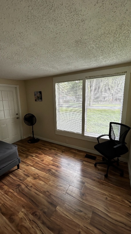 Building Photo - 1104 E Genesee St Rental