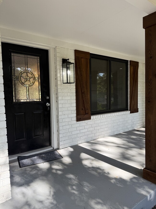 Photo - 3601 Oakwood Dr