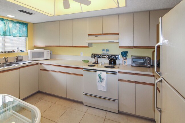 Photo - Saybrook Seasonal Condo for Rent Unit 19