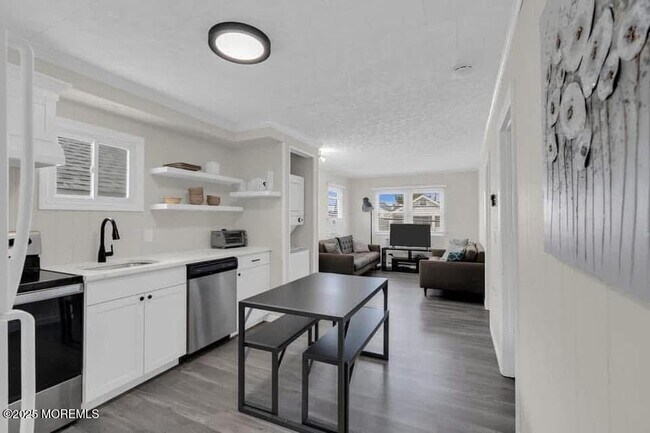 Photo - 116 1st Ave
