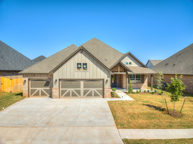 Building Photo - 14517 Chambord Dr