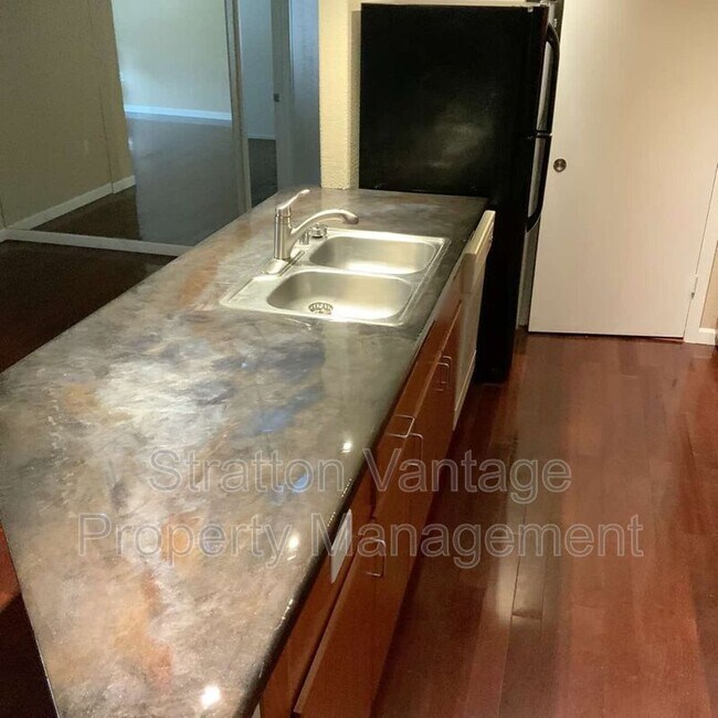 Photo - 5302 E Van Buren St Unidad #3067