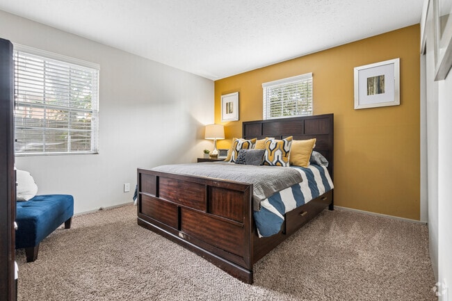 2BR, 1BA - 737SF - Primary Bedroom