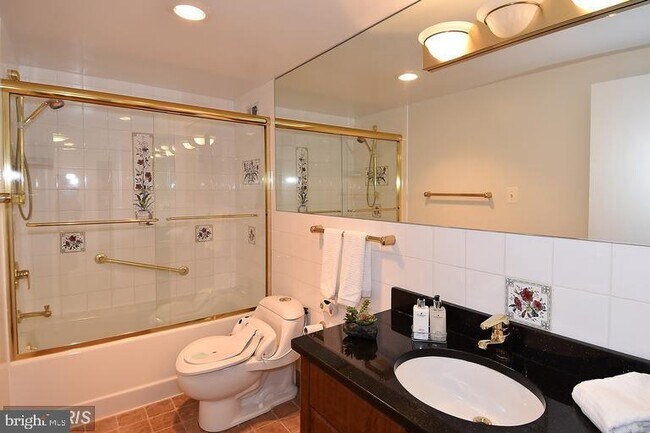 Photo - 5225 Pooks Hill Rd Unidad 1612N