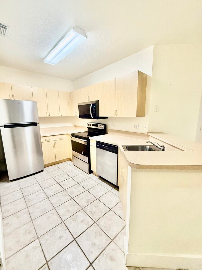 Photo - 1602 Belmont Pl