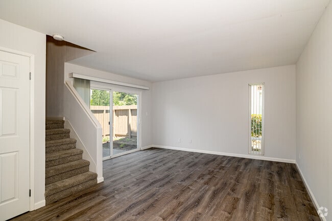 2BR, 1.5BA - 875SF