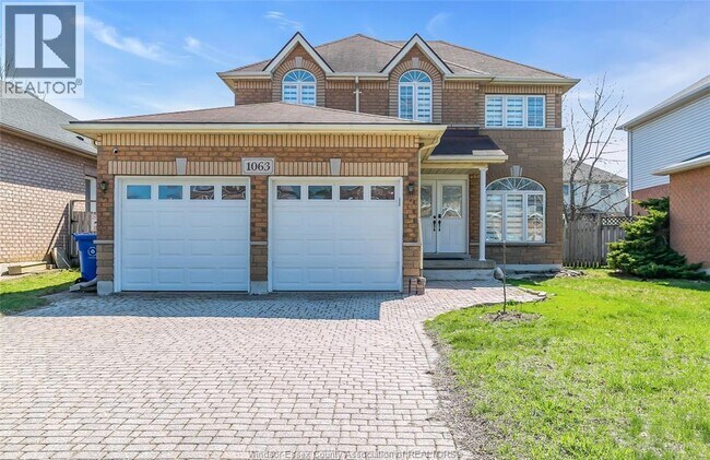 Photo - 1063 Peach Blossom Crescent