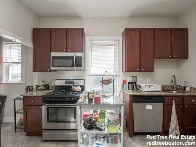 Building Photo - 44 Cameron Ave Unit 1 Rental