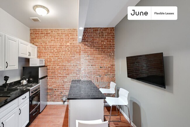 Photo - 351 W 46th St Apartment