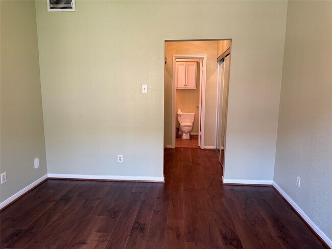 Building Photo - 2121 El Paseo St Unit 2003