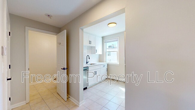 Building Photo - 12 Liberty St