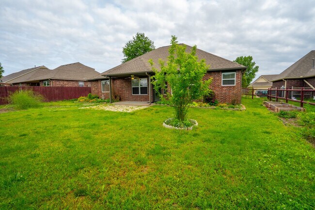 Photo - 4 Bed | 2 Bath | Owasso | $2060 | Mid July