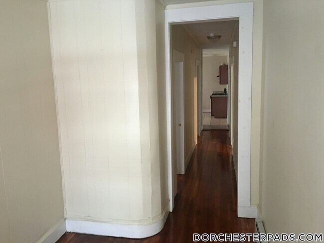 27 Wolcott St Unit 1