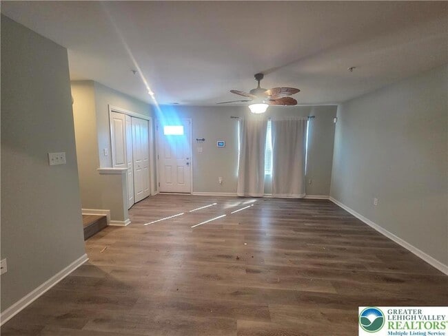 Photo - 2500 Alex Rd