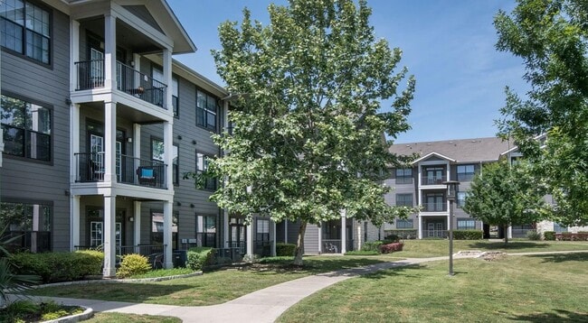 Photo - 13838 The Lakes Blvd Unit A1