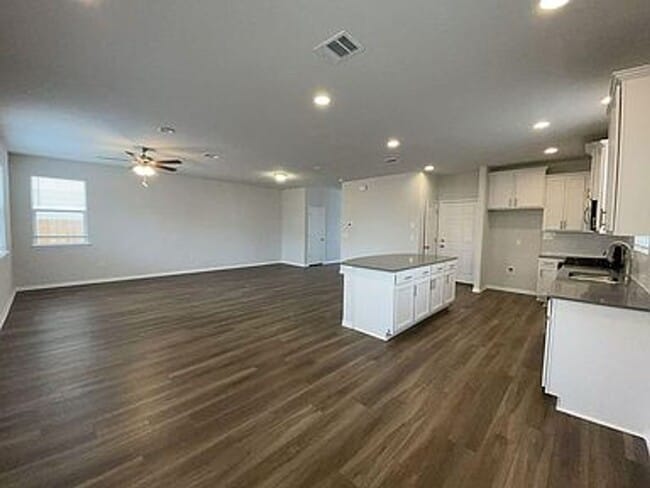 Photo - 233 Hauser Dr