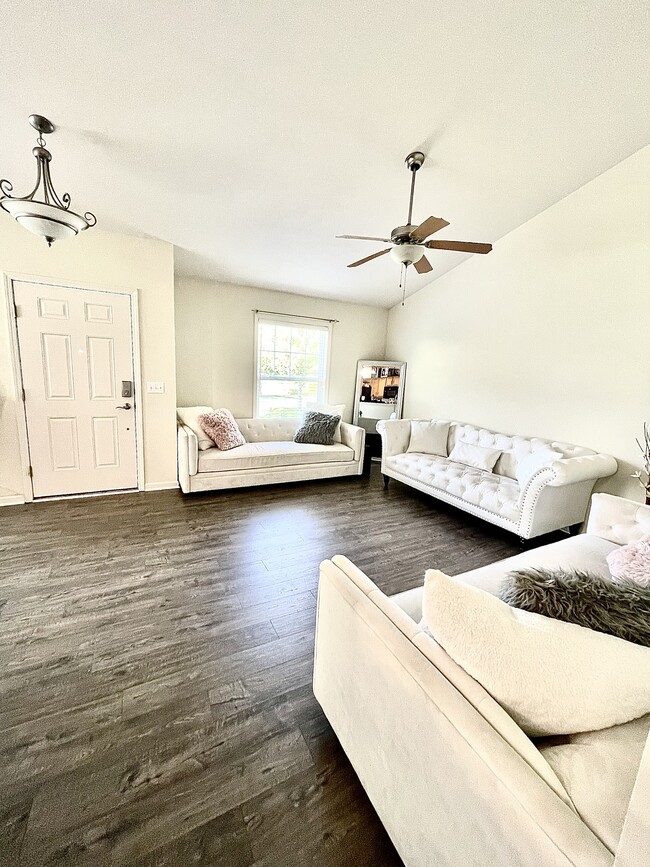 Photo - 3524 Durham Ln