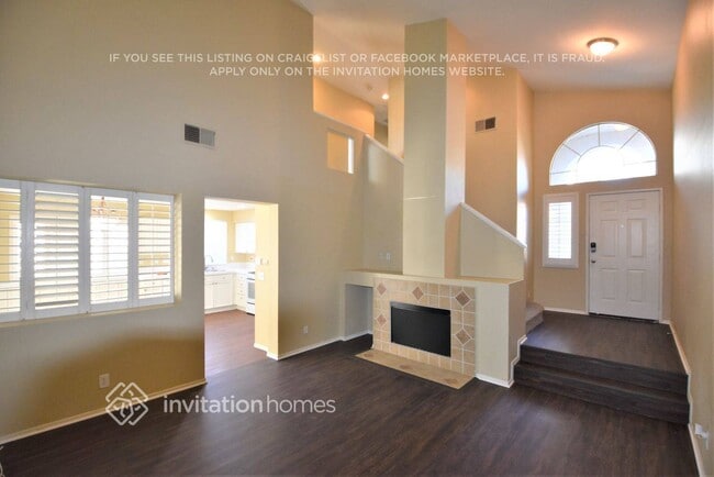 Photo - 892 Pathfinder Way