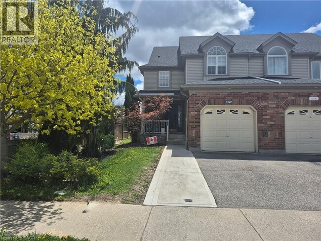 Photo - 147 Dubrick Crescent