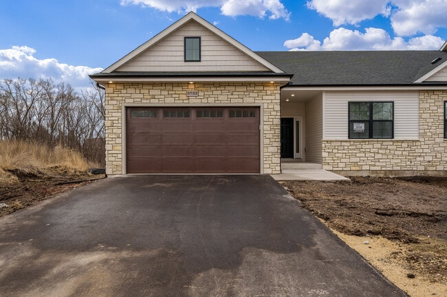 Photo - 5731 Willow Creek Ln