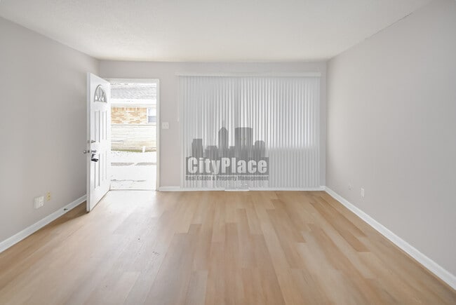 Photo - 2410 N Lesley Ave