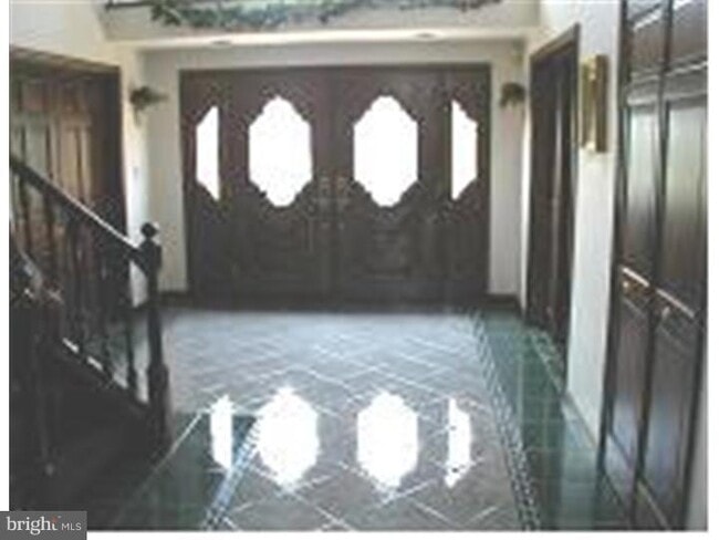 Building Photo - 120 Oechsle Rd